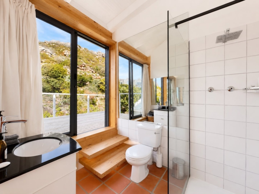 To Let 2 Bedroom Property for Rent in Crofters Valley Western Cape